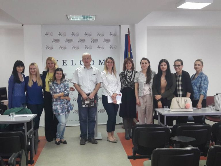 Четврти натпревар по дебата на УАКС