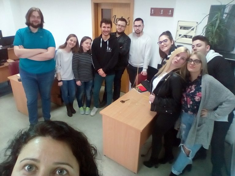 UACS students getting creative for the StartUp Week 2018